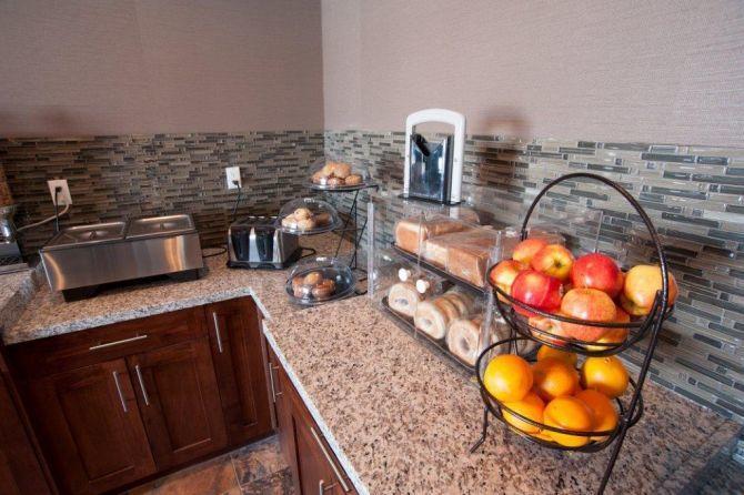 Western Star Inn And Suites Carlyle المظهر الخارجي الصورة